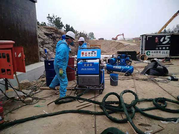H5600(T)液壓噴涂機(jī)安裝培訓(xùn)